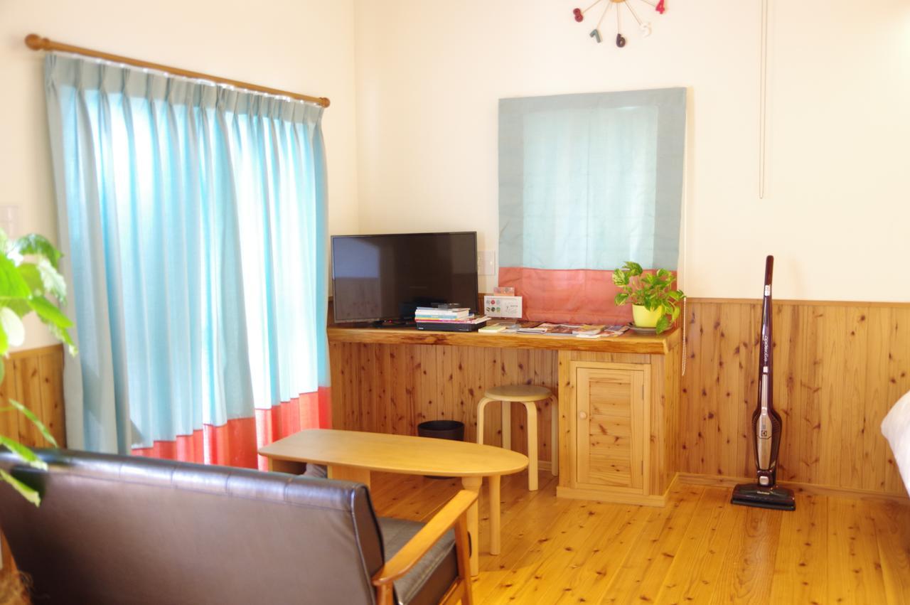 Nakijin Lodge Pensajoya Esterno foto