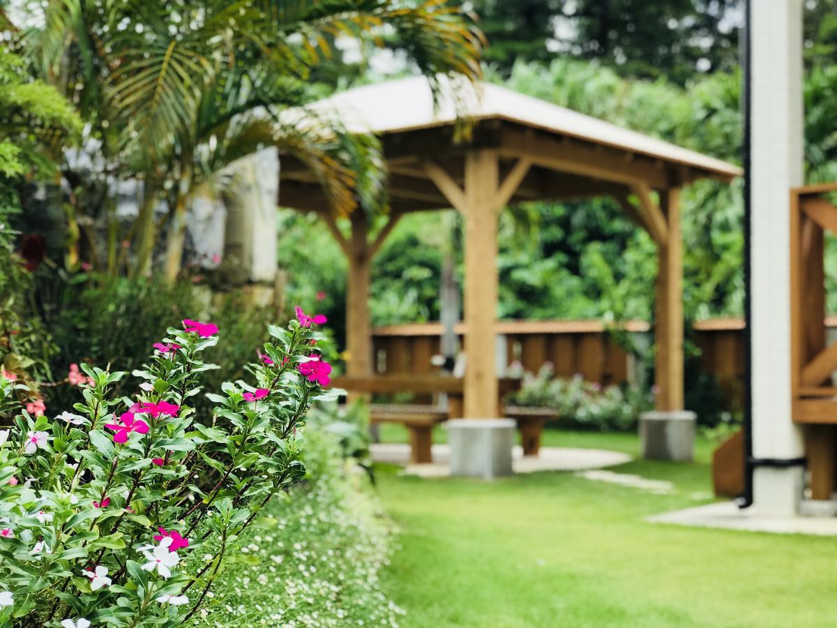 Nakijin Lodge Pensajoya Esterno foto