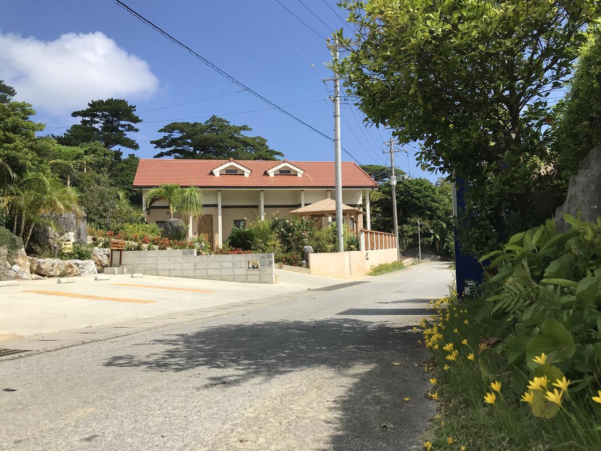 Nakijin Lodge Pensajoya Esterno foto